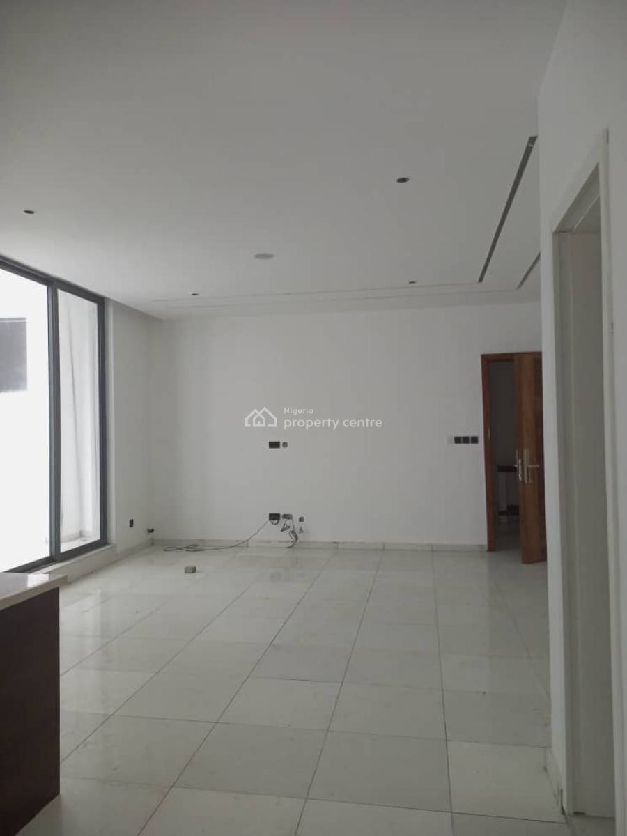 2 Bedrooms Fully Serviced Apartments, Rhs, Lekki Phase 1, Lekki, Lagos, Flat / Apartment for Sale