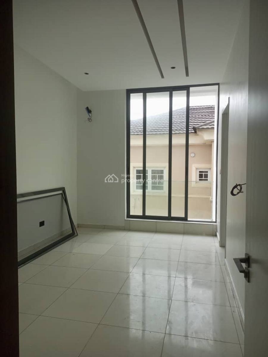 2 Bedrooms Fully Serviced Apartments, Rhs, Lekki Phase 1, Lekki, Lagos, Flat / Apartment for Sale