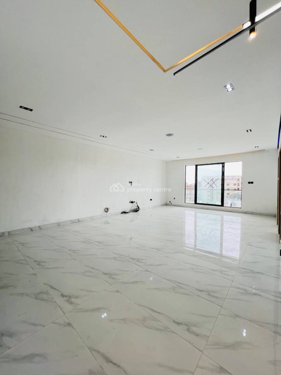 2 Bedroom Apartment + Bq, in a Gated and Secured Estate, Lekki Phase 1, Lekki, Lagos, Block of Flats for Sale
