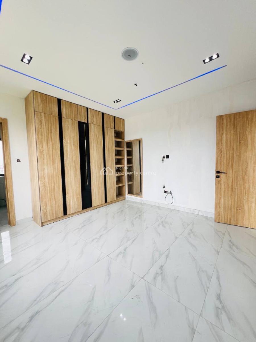 2 Bedroom Apartment + Bq, in a Gated and Secured Estate, Lekki Phase 1, Lekki, Lagos, Block of Flats for Sale