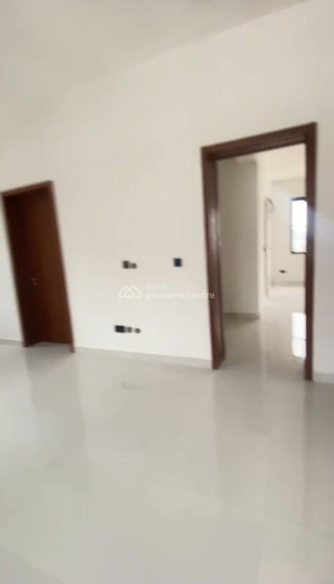5 Bedroom Town House with a Room Bq, Richmond Pearl Estate, Lekki Phase 1, Lekki, Lagos, Semi-detached Duplex for Rent