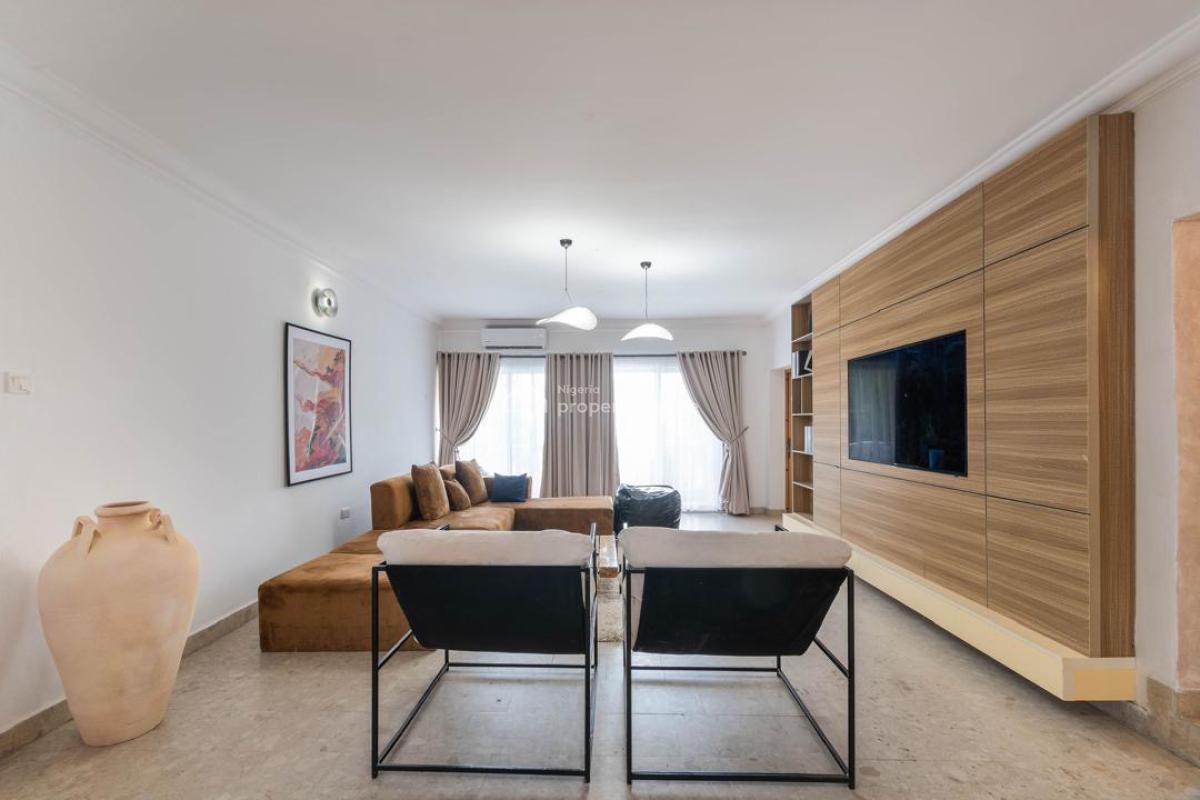 Astonishing 4 Bedrooms Serviced Apartment, Lekki Phase 1, Lekki, Lagos, Flat / Apartment Short Let