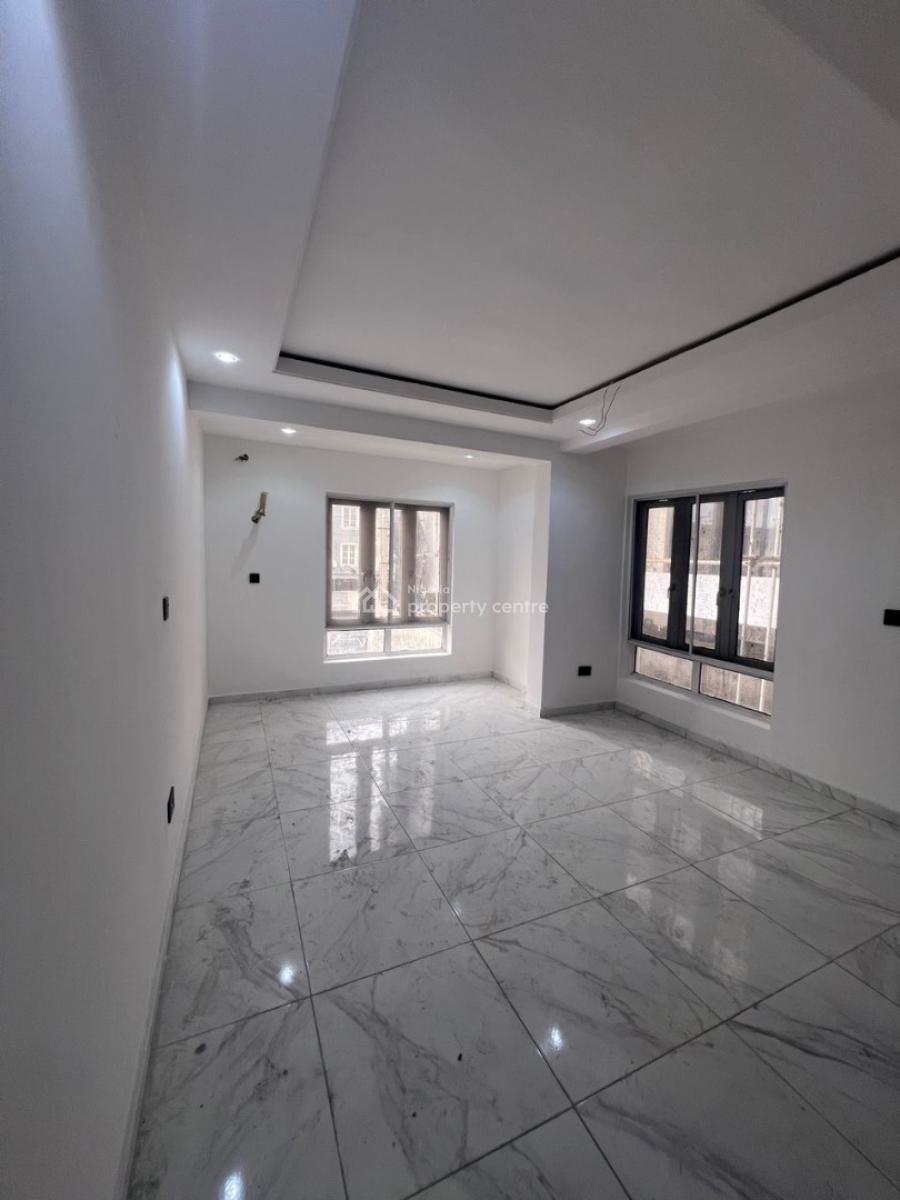 1 Bedroom Flat Penthouse with 3 Exclusive Sit Out Balconies., Lekki Phase 1, Lekki, Lagos, Mini Flat (room and Parlour) for Rent