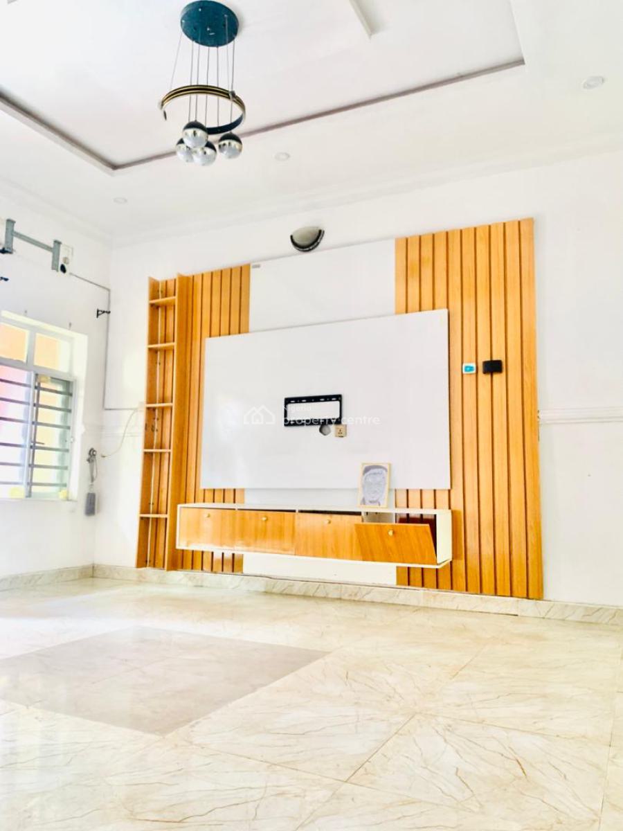 Well Maintained Luxury, Leki Palm City Estate, Ajah, Lagos, Flat / Apartment for Rent
