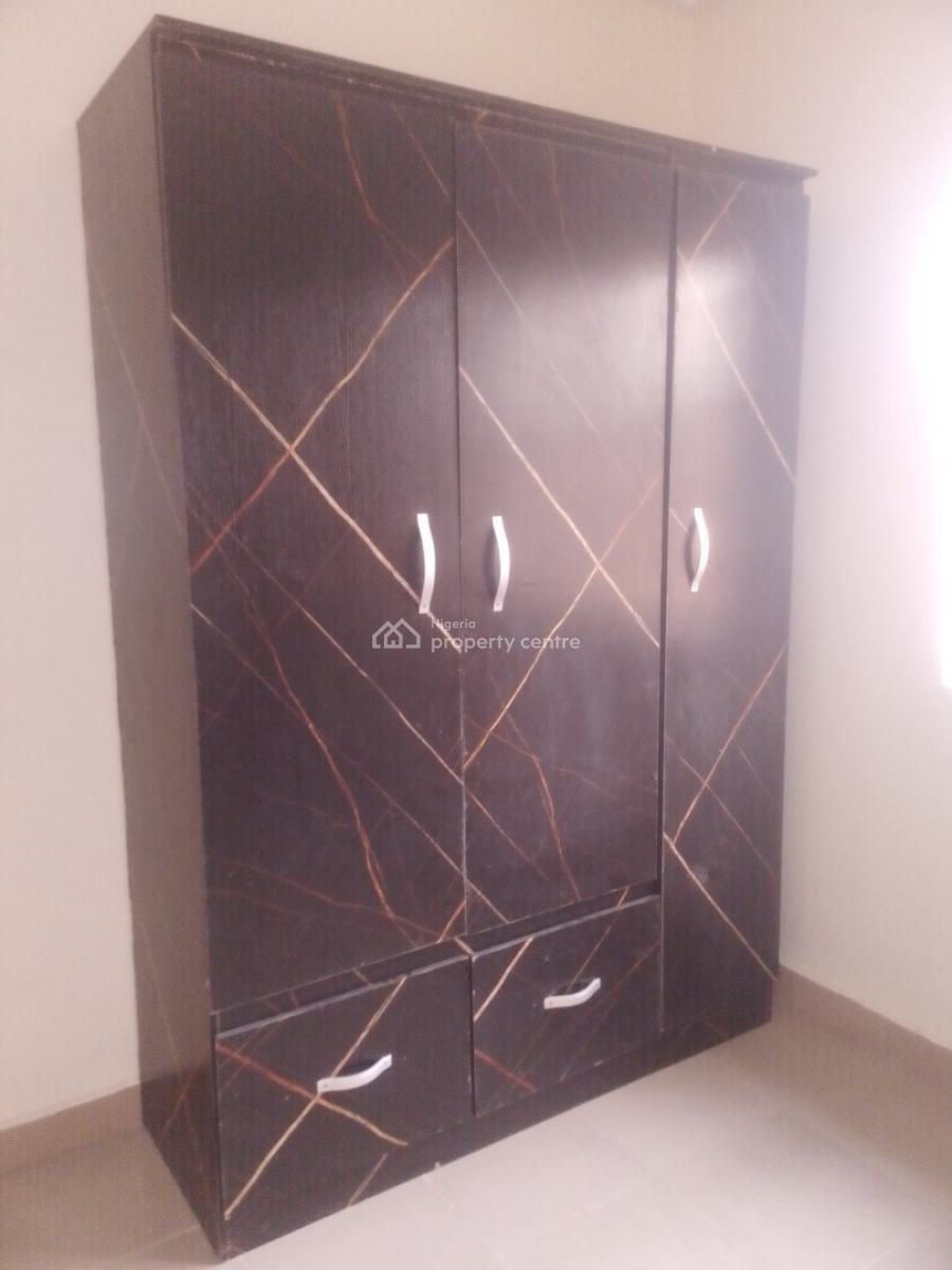 Well Maintained 3 Bedroom Flat, Bashorun Majek.., Sangotedo, Ajah, Lagos, Flat / Apartment for Rent