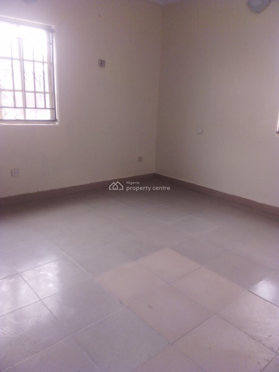 Well Maintained 3 Bedroom Flat, Bashorun Majek.., Sangotedo, Ajah, Lagos, Flat / Apartment for Rent