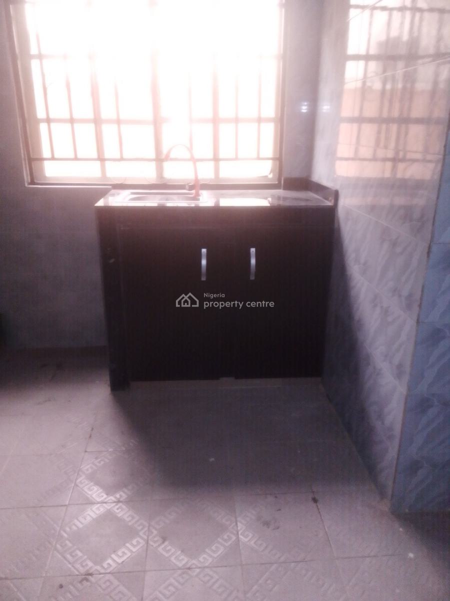 Well Maintained 3 Bedroom Flat, Bashorun Majek.., Sangotedo, Ajah, Lagos, Flat / Apartment for Rent