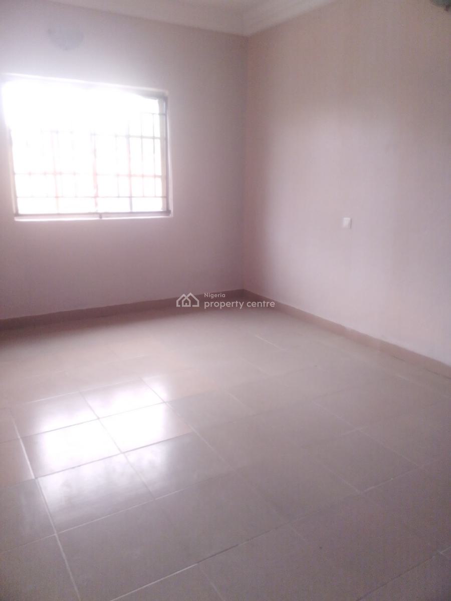 Well Maintained 3 Bedroom Flat, Bashorun Majek.., Sangotedo, Ajah, Lagos, Flat / Apartment for Rent