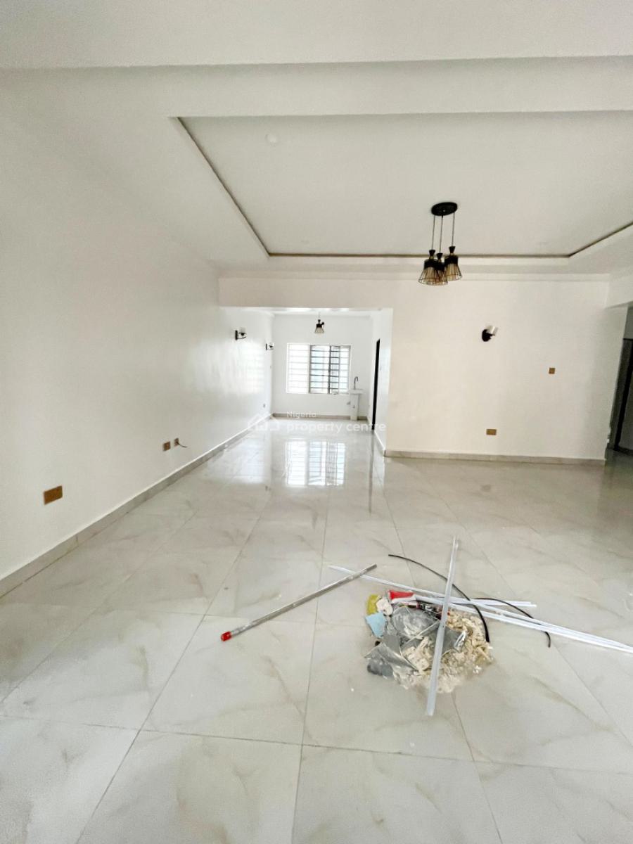 Massive 2bedroom Apartment in a Secure Environment, Lifecamp Berger Clinic, Life Camp, Abuja, Flat / Apartment for Rent