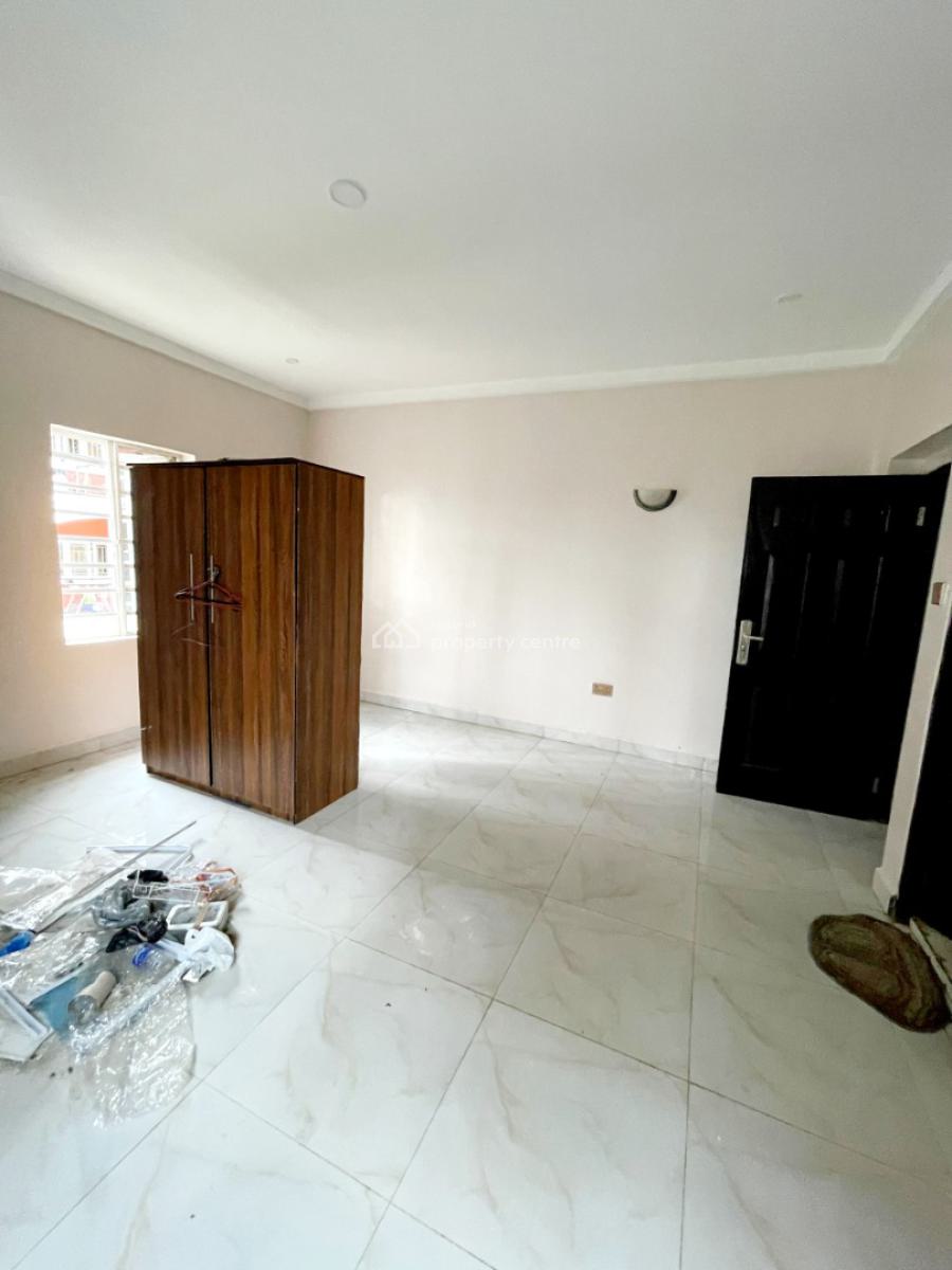 Massive 2bedroom Apartment in a Secure Environment, Lifecamp Berger Clinic, Life Camp, Abuja, Flat / Apartment for Rent