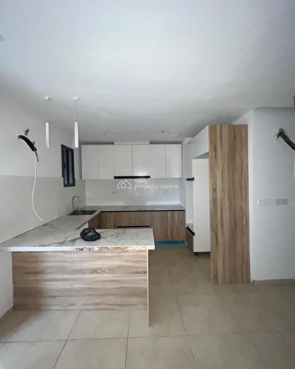 Stunning 2 Bedroom Apartment with Pool, Gym and Bq, Ologolo, Ologolo, Lekki, Lagos, Block of Flats for Sale