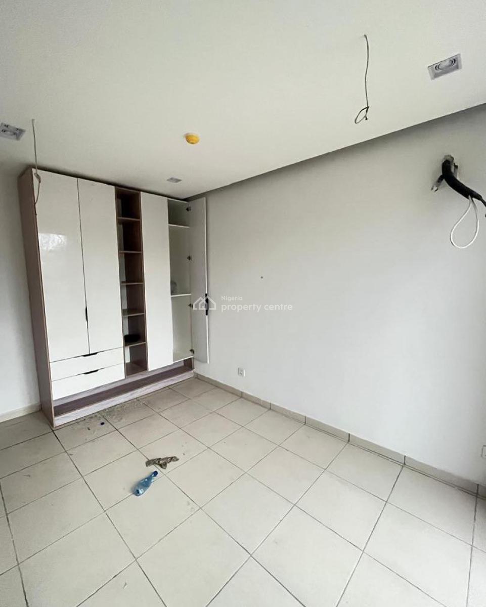 Stunning 2 Bedroom Apartment with Pool, Gym and Bq, Ologolo, Ologolo, Lekki, Lagos, Block of Flats for Sale