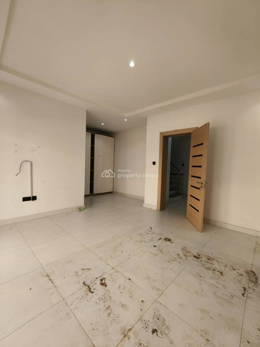 Luxury Spacious 4 Bedroom Terrace  with Bq, Lekki Phase 1, Lekki, Lagos, Terraced Duplex for Rent