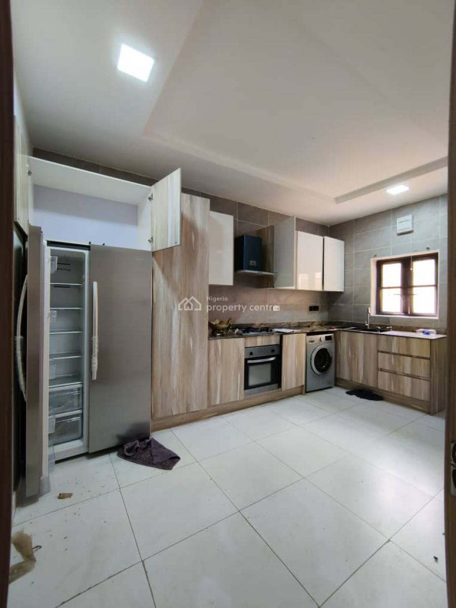 Luxury Spacious 4 Bedroom Terrace  with Bq, Lekki Phase 1, Lekki, Lagos, Terraced Duplex for Rent