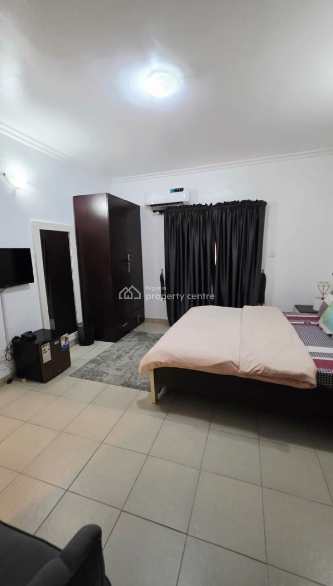Well Maintained 3 Bedroom Furnished Apartment, Osapa London Lekki, Lekki, Lagos, Flat / Apartment for Sale