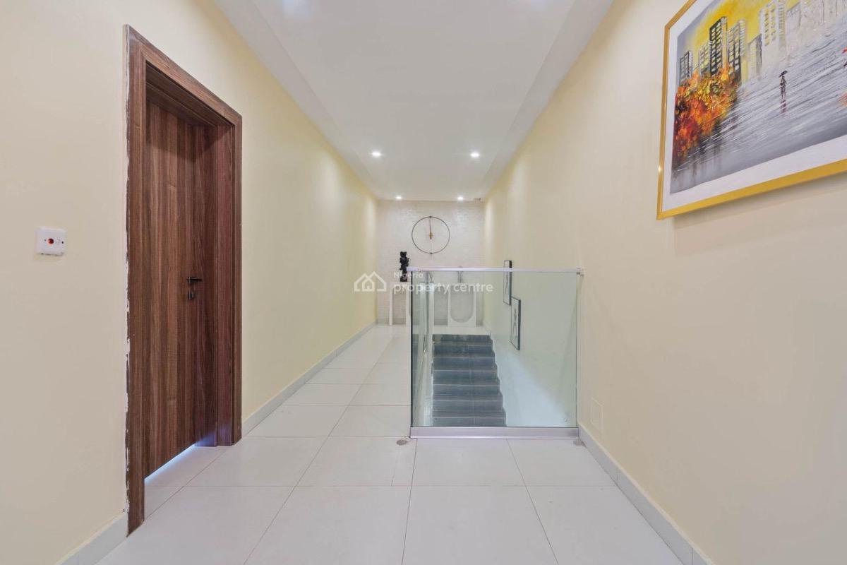 Brand New Luxurious 3 Bedroom Duplex with 2 Sitting Rooms & Ps5 in a S, Lekki Phase 1, Lekki, Lagos, Flat / Apartment Short Let