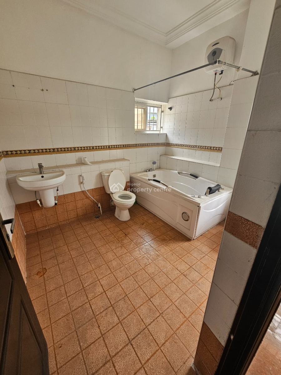 4-bedroom Semi-detached House, Off Folashbo, Lekki Phase 1, Lekki, Lagos, Semi-detached Duplex for Rent