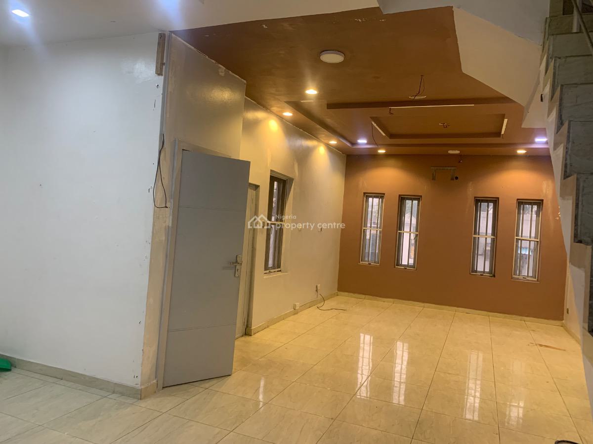 4bedroom Semi Detached Luxury Duplex with a Bq, Chevron, Osapa, Lekki, Lagos, Semi-detached Duplex for Rent