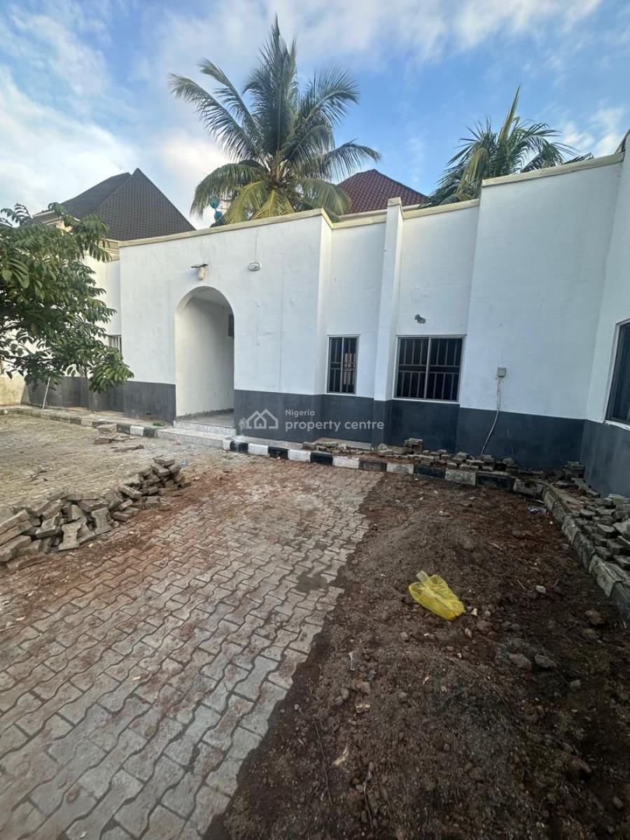 Nice 1 Bedroom Flat, Maitama, Maitama District, Abuja, Flat / Apartment for Rent