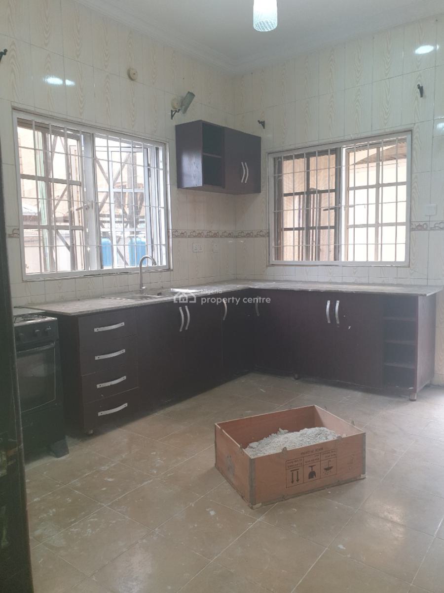 Fully Serviced     Spacious Self Contain, Osapa, Lekki, Lagos, Self Contain (single Rooms) for Rent