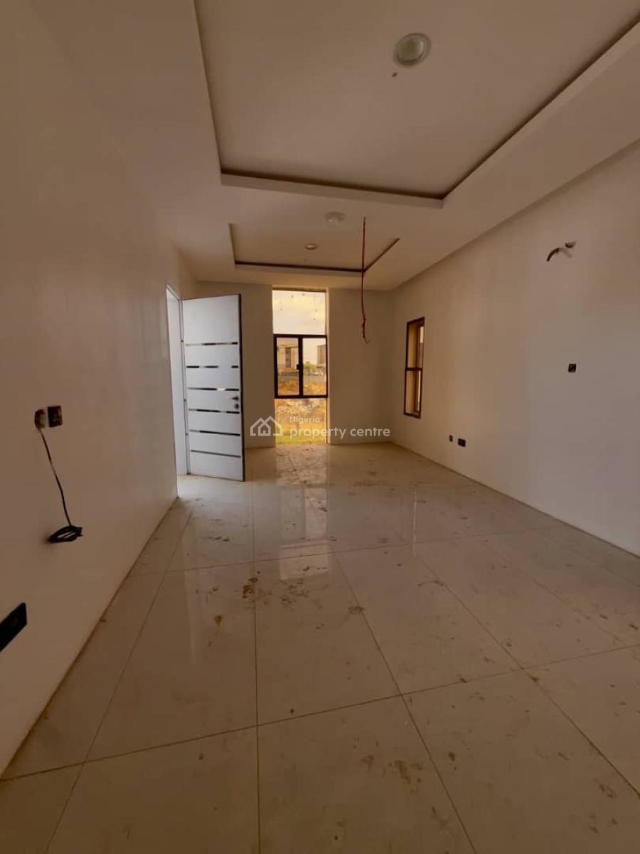 5 Bedroom Fully Detached, Serene Environment, Guzape District, Abuja, House for Sale