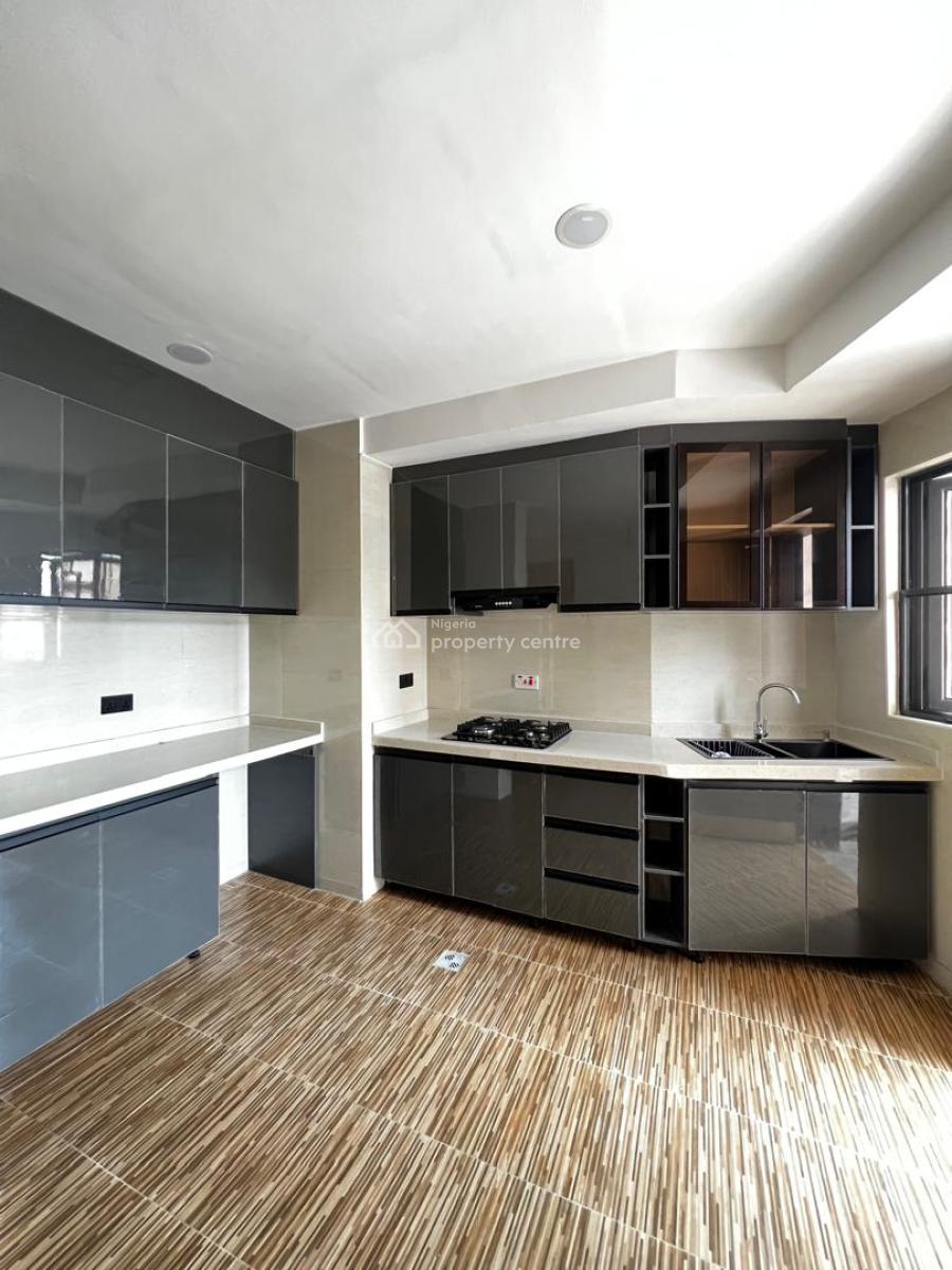 Spacious 2, Bedroom Apartment, Lekki Phase 1, Lekki, Lagos, Flat / Apartment for Rent