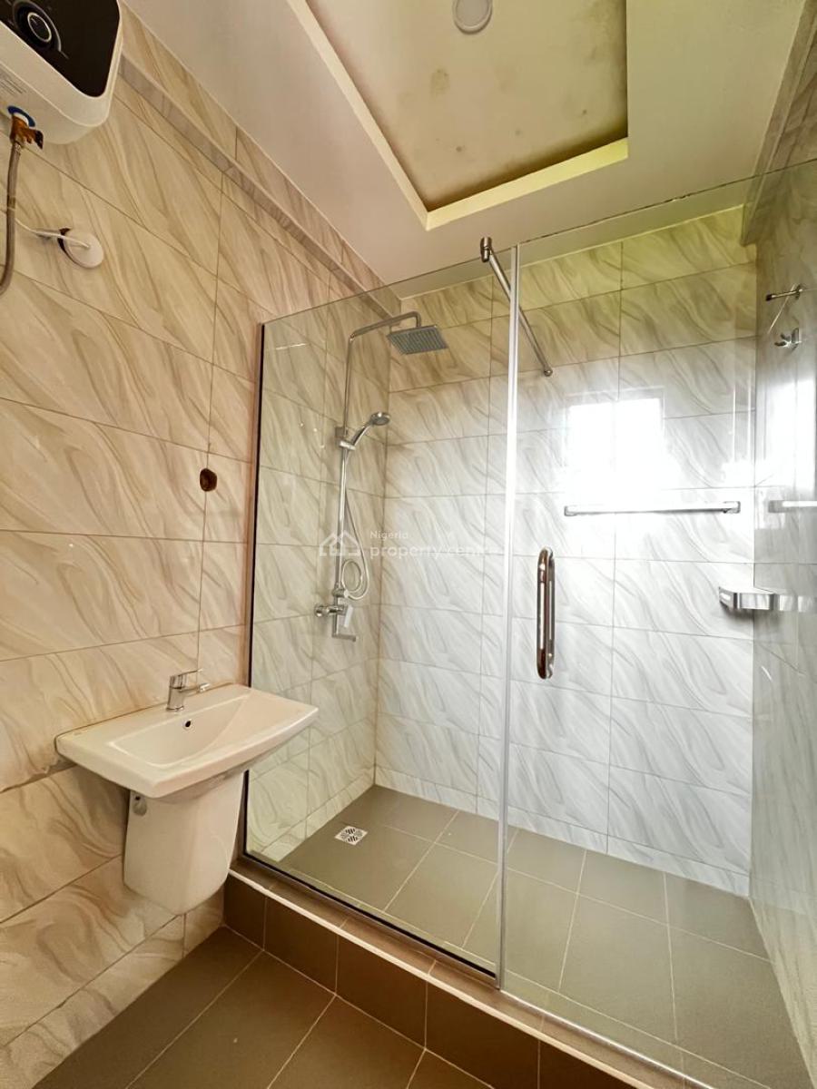 Spacious 2, Bedroom Apartment, Lekki Phase 1, Lekki, Lagos, Flat / Apartment for Rent
