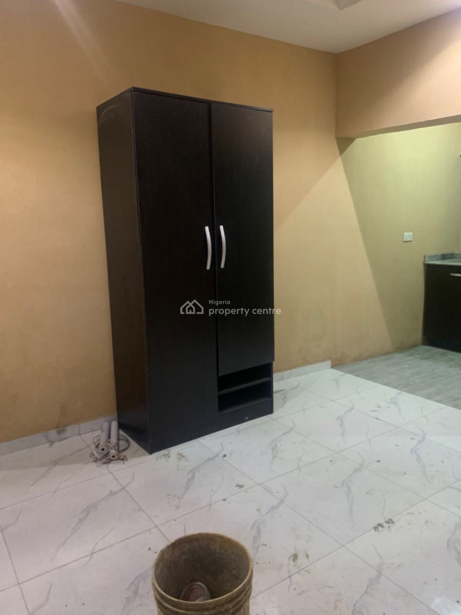 a Single Room Self Contain, Lekki Phase 2, Lekki Expressway, Lekki, Lagos, Self Contain (single Rooms) for Rent