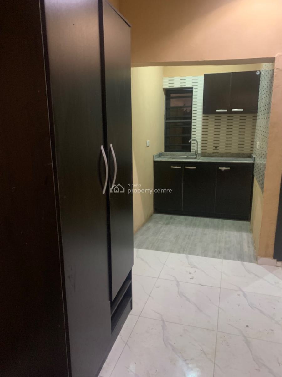 a Single Room Self Contain, Lekki Phase 2, Lekki Expressway, Lekki, Lagos, Self Contain (single Rooms) for Rent