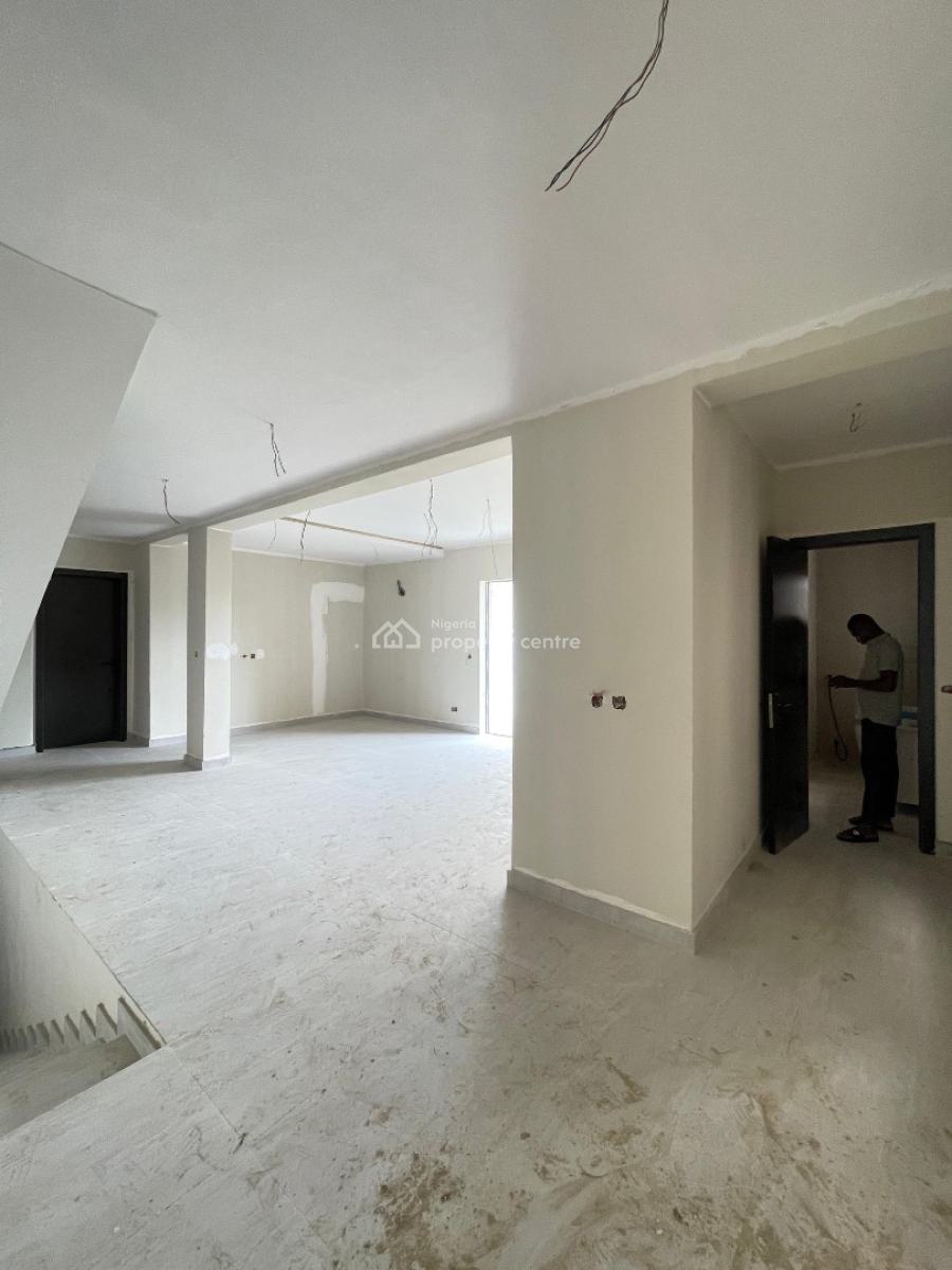 Stunningly Gorgeous 4 Bedroom Terrace Duplex with a Bq, Obanikoro, Shomolu, Lagos, Terraced Duplex for Sale