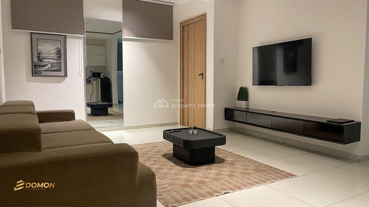 Clean 1 Bedroom with Pool and Elevator., Ikoyi, Lagos, Mini Flat (room and Parlour) Short Let