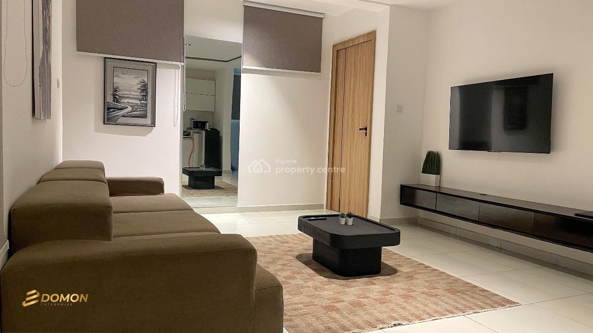 Clean 1 Bedroom with Pool and Elevator., Ikoyi, Lagos, Mini Flat (room and Parlour) Short Let