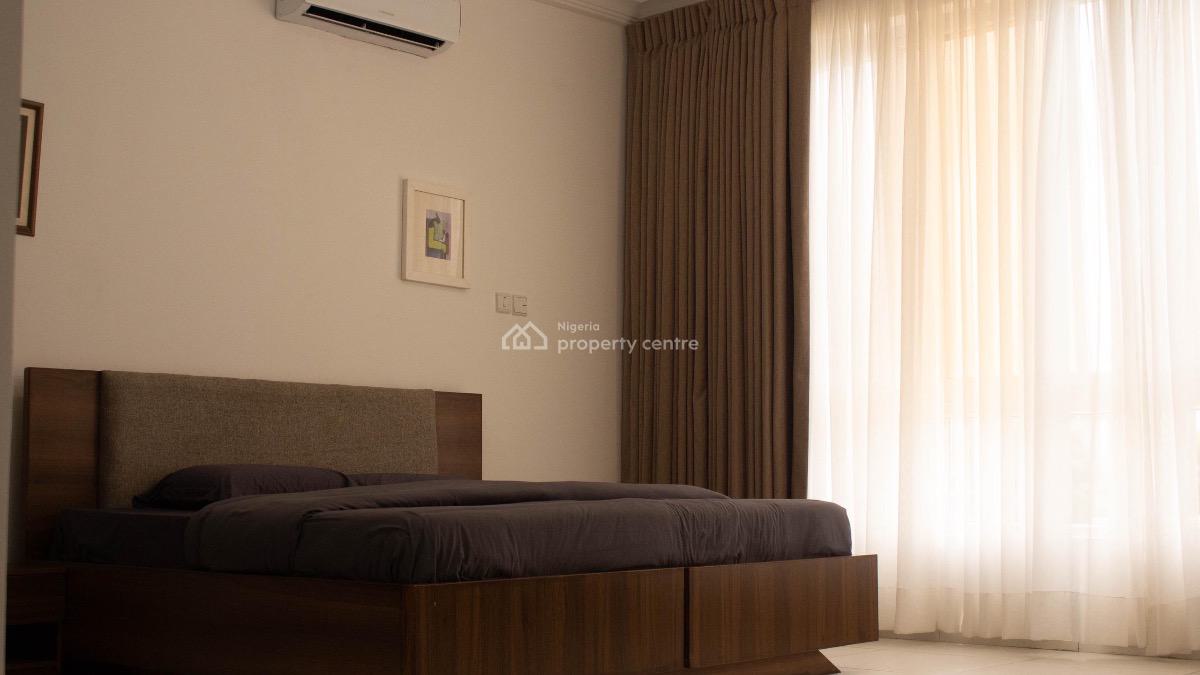 Clean 1 Bedroom with Pool and Elevator., Ikoyi, Lagos, Mini Flat (room and Parlour) Short Let