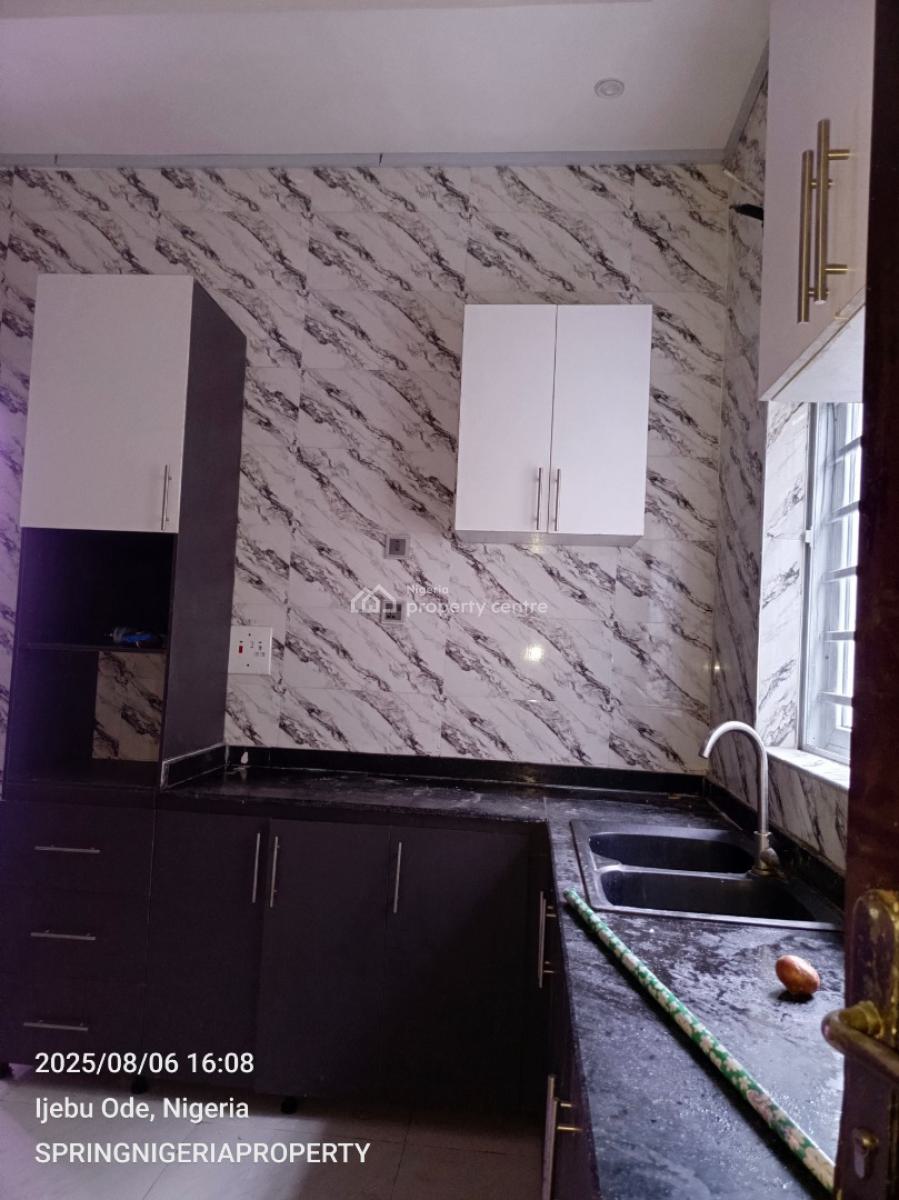 2bedroom Flat Upstairs with Guest Toilet, After Blenco Supermarket, Sangotedo, Ajah, Lagos, Flat / Apartment for Rent