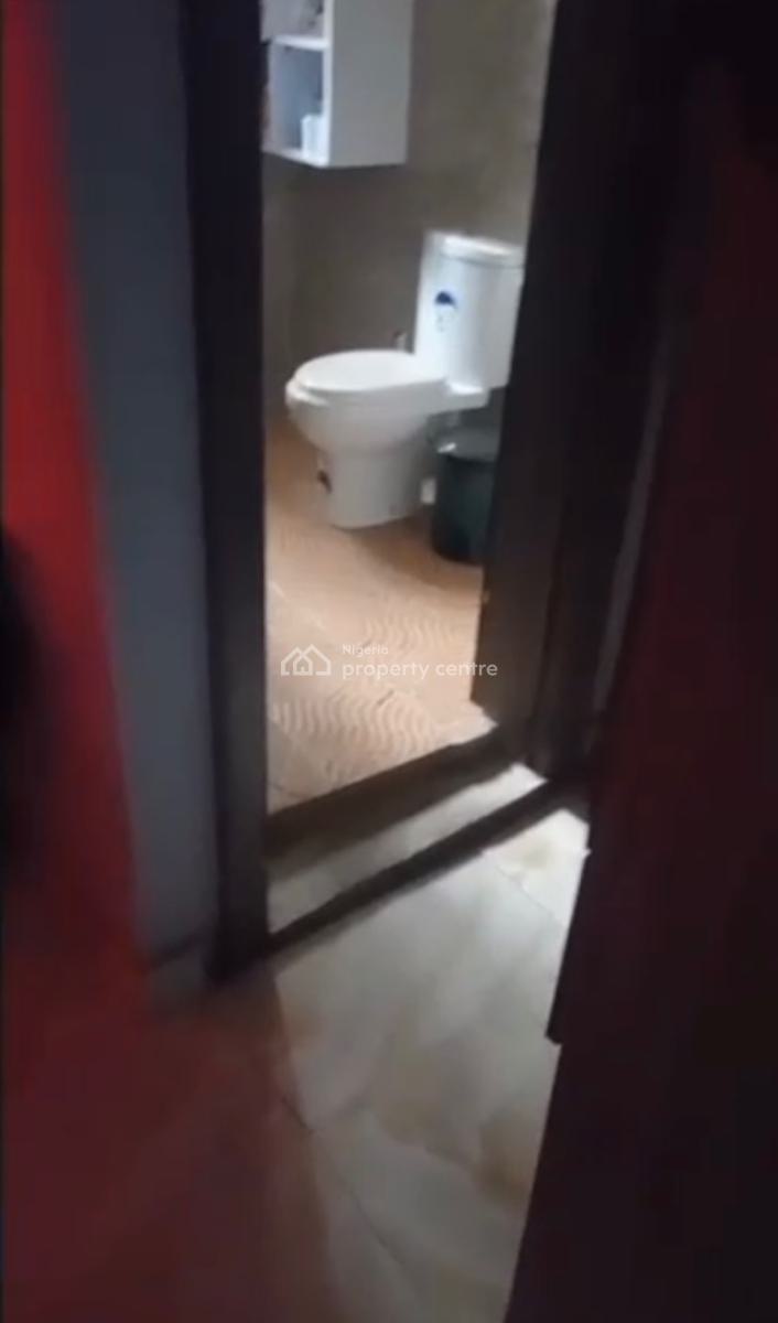 a Standard Modern 3 Bedroom Flat, Bode Thomas, Surulere, Lagos, Flat / Apartment for Sale