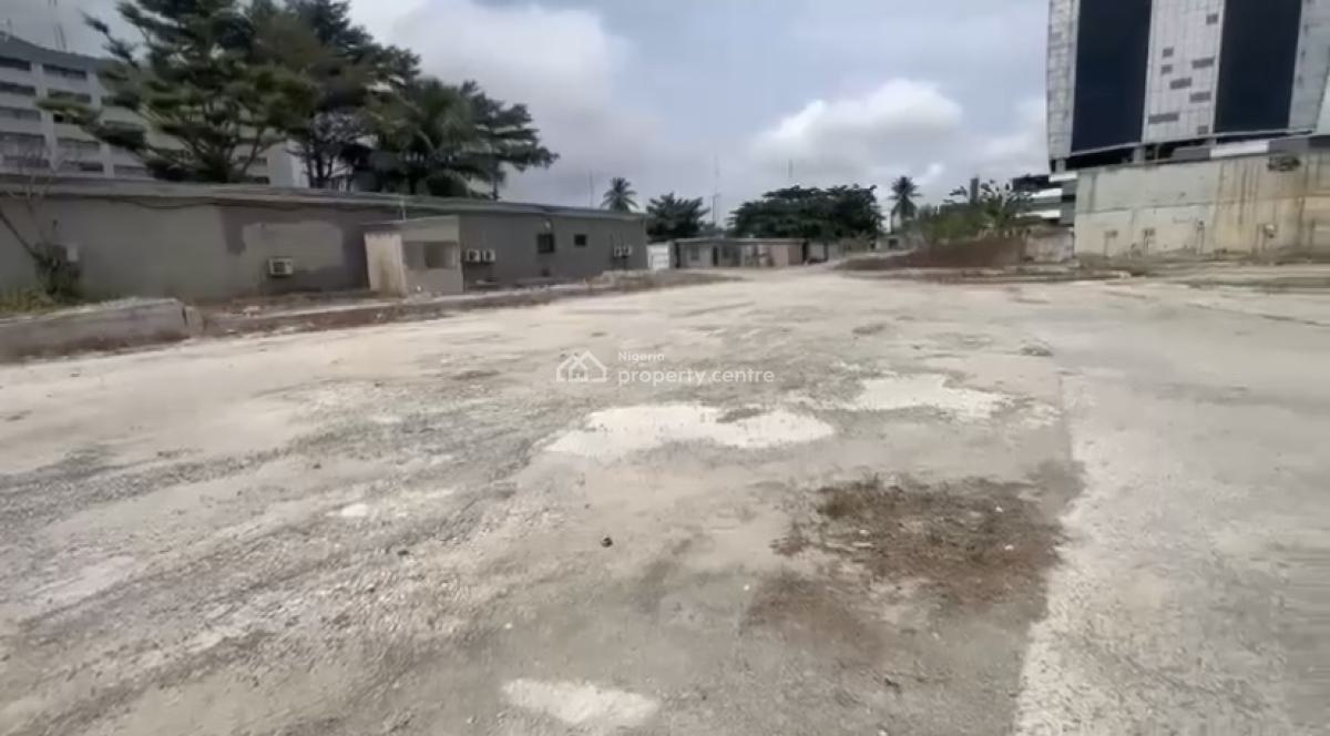 a Standard, Waterfront Demolishable Property, Victoria Island (vi), Lagos, Mixed-use Land for Sale