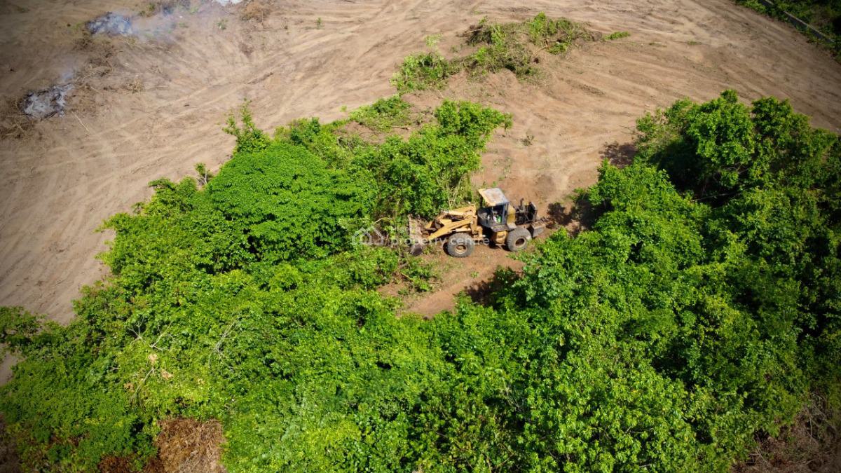 Land, Agbowa Opposite The Ijebu Ode Express, Ikorodu, Lagos, Commercial Land for Sale