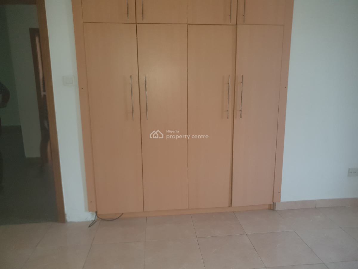 Serviced 2-bedroom Penthouse Apartment, Lekki Phase 1, Lekki, Lagos, Flat / Apartment for Rent