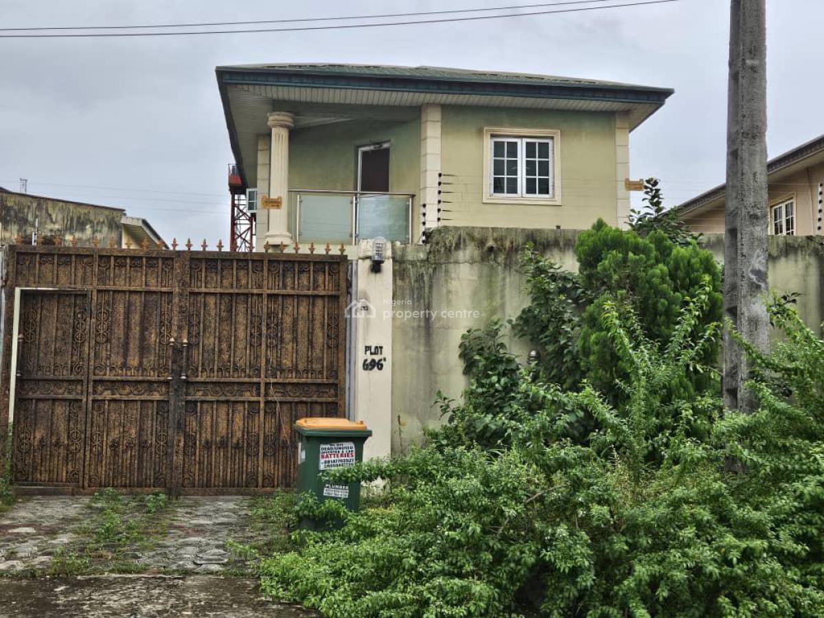 Well-maintained 4 Bedroom Detached Duplex with 2 Rooms Bq on 430sqmt, Omole Phase 2, Ikeja, Lagos, Detached Duplex for Sale