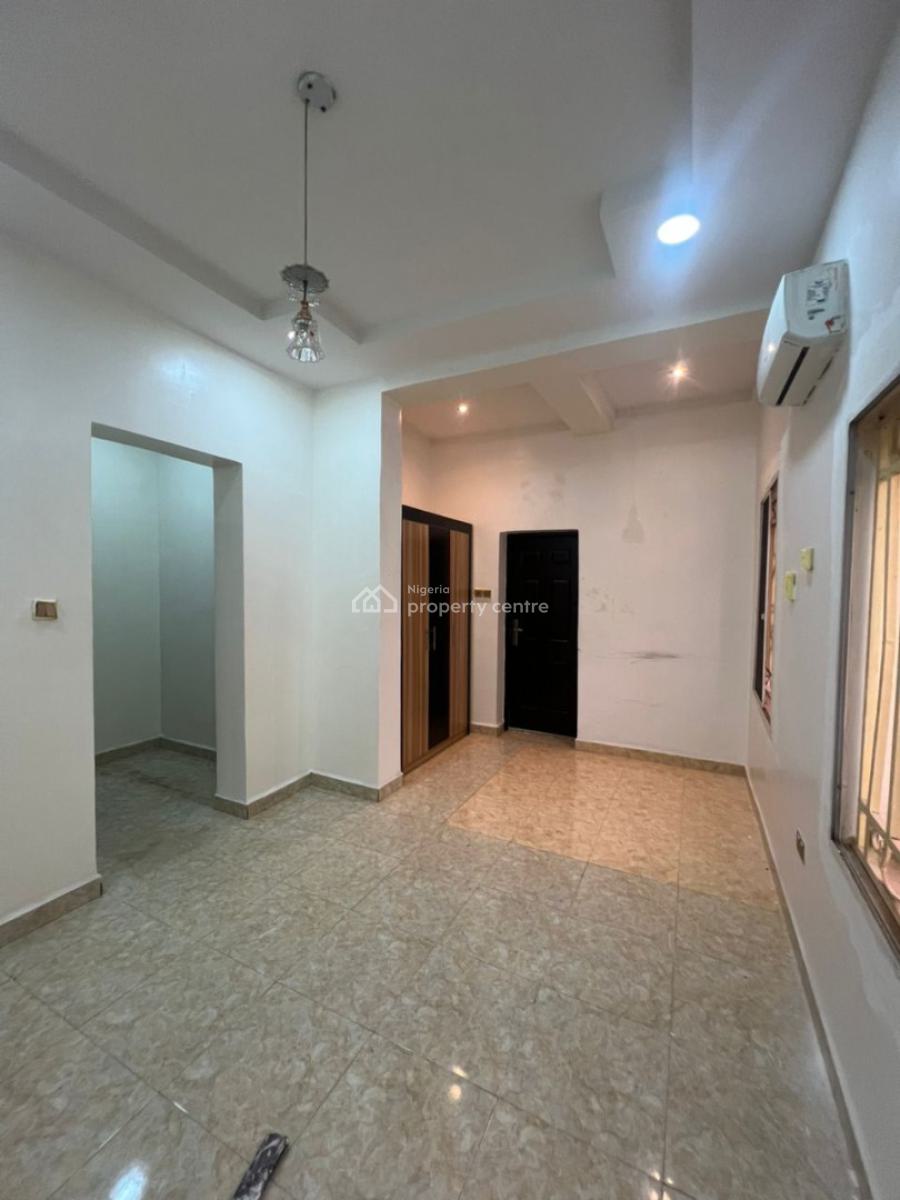 Renovated Air-conditioned 4 Bedroom Semi-detached Duplex with Bq, in an Estate at, Kado, Abuja, Semi-detached Duplex for Rent