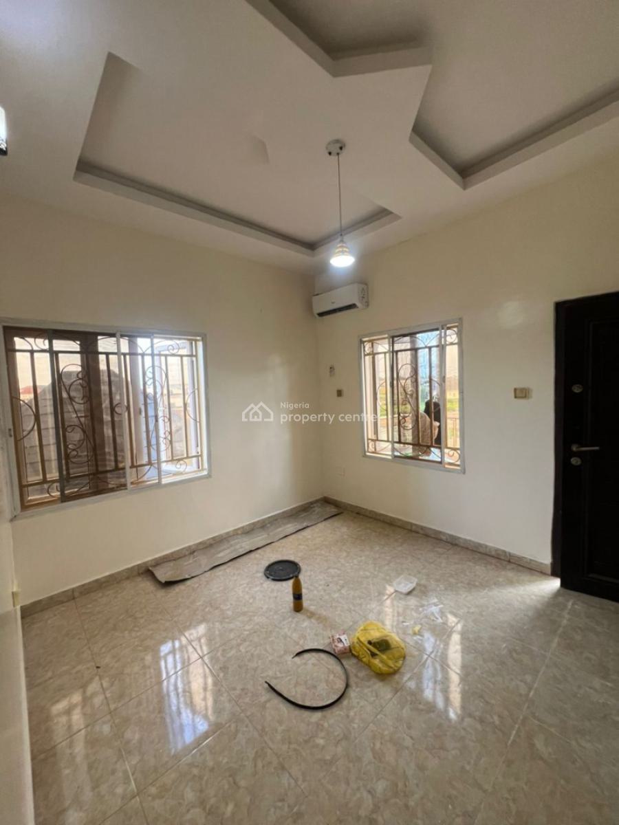 Renovated Air-conditioned 4 Bedroom Semi-detached Duplex with Bq, in an Estate at, Kado, Abuja, Semi-detached Duplex for Rent
