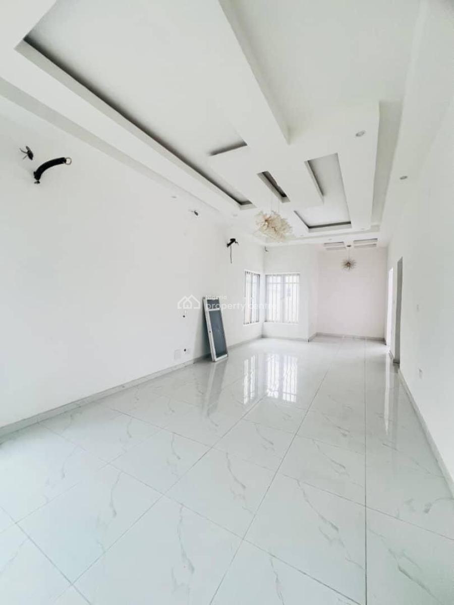 Beautiful 5 Bedroom Fully Detached Duplex with Bq, Yaba, Lagos, Detached Duplex for Sale
