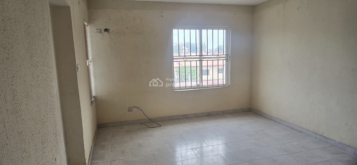 a Unit of 3 Bedroom Service Flat in a Medium Rise Apartment Block, Oniru, Victoria Island (vi), Lagos, Flat / Apartment for Rent