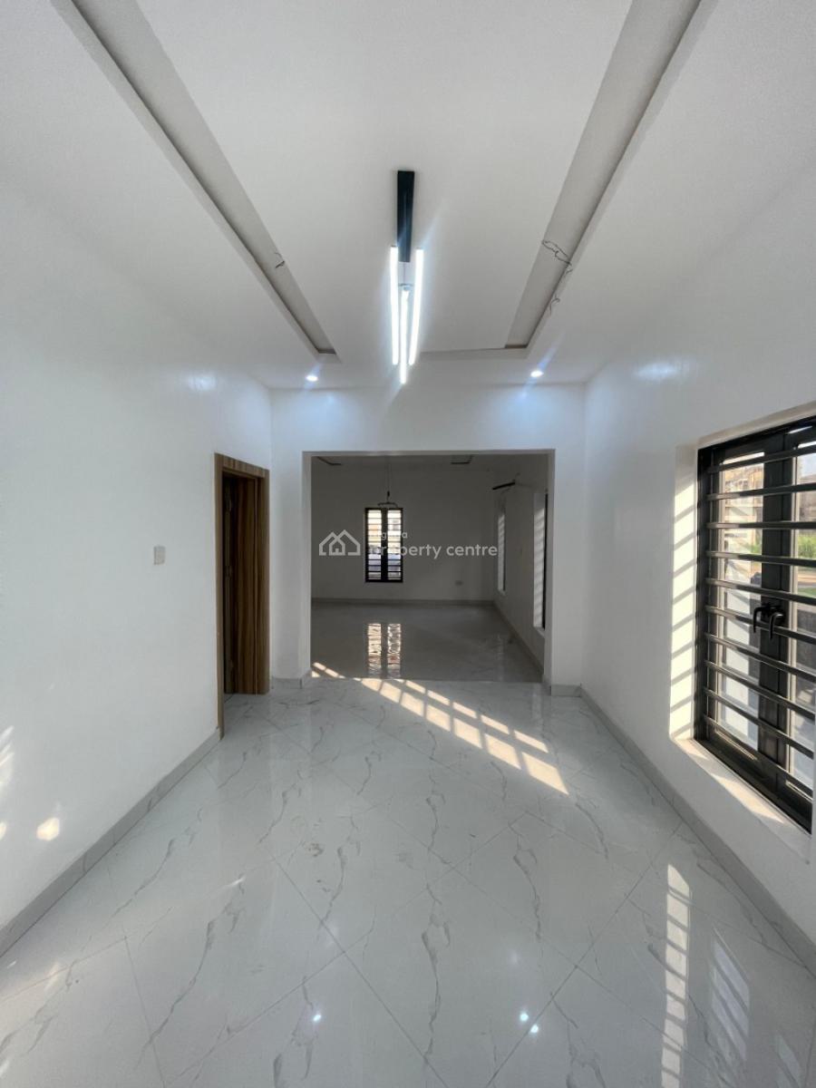 Beautiful 5 Bedroom Fully Detached Duplex with Bq*, Yaba Mainland, Yaba, Lagos, Detached Duplex for Sale