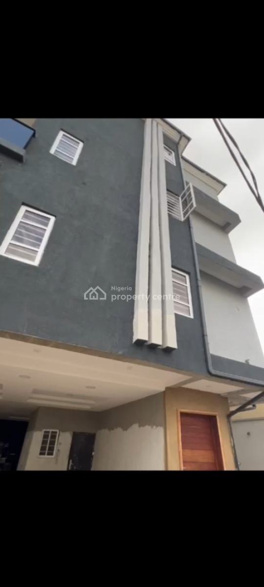 Luxurious 2 Bedroom Flat, Off Awolowo Way, Ikeja, Lagos, Flat / Apartment for Sale