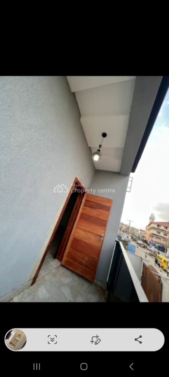 Luxurious 3 Bedroom Flat, Off Awolowo Way, Ikeja, Lagos, Flat / Apartment for Sale