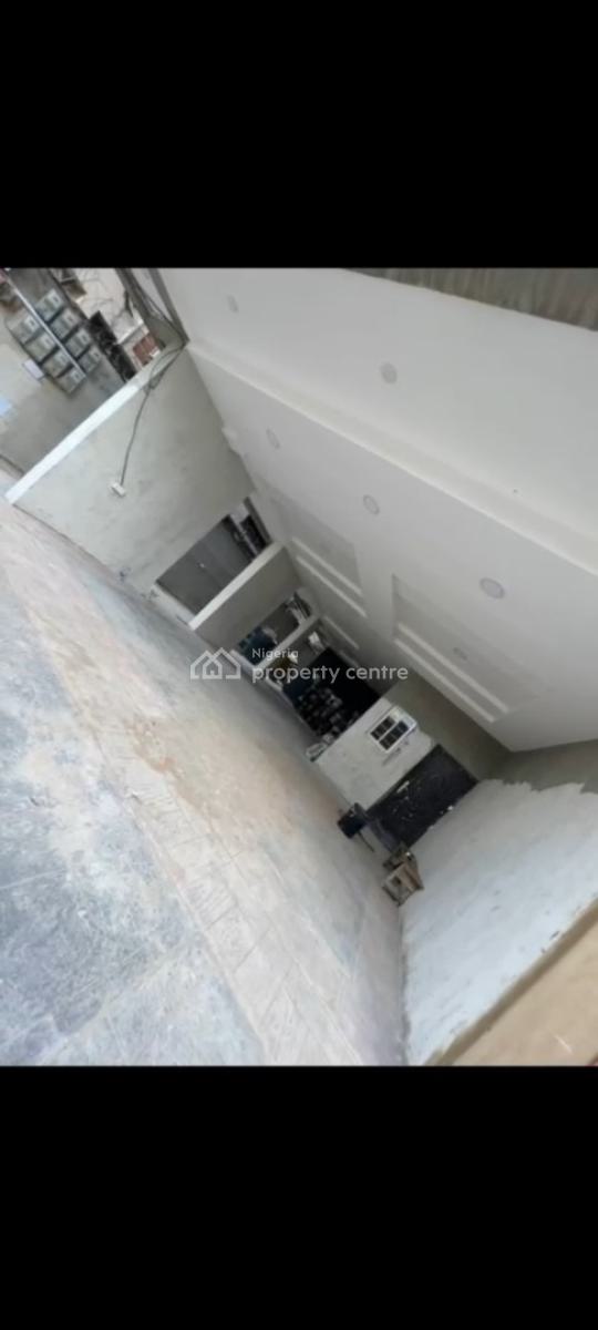 Luxurious 3 Bedroom Flat, Off Awolowo Way, Ikeja, Lagos, Flat / Apartment for Sale
