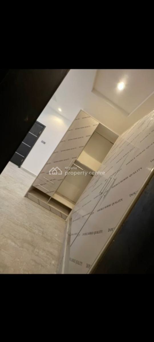 Luxurious 3 Bedroom Flat, Off Awolowo Way, Ikeja, Lagos, Flat / Apartment for Sale