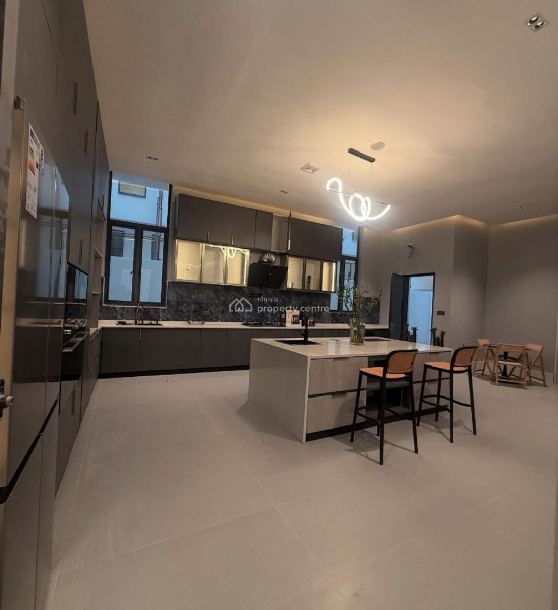 8 Bedroom Mansion, Asokoro District, Abuja, Detached Duplex for Sale