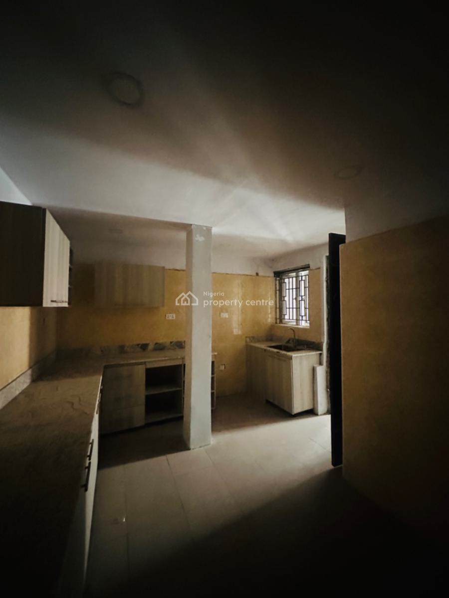 2bedrooms Apartment Available, Ologolo, Lekki, Lagos, Flat / Apartment for Sale